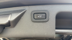 Land Rover Discovery Sport 1.5 P300e R-Dynamic SE 5dr Auto [5 Seat] Station Wagon